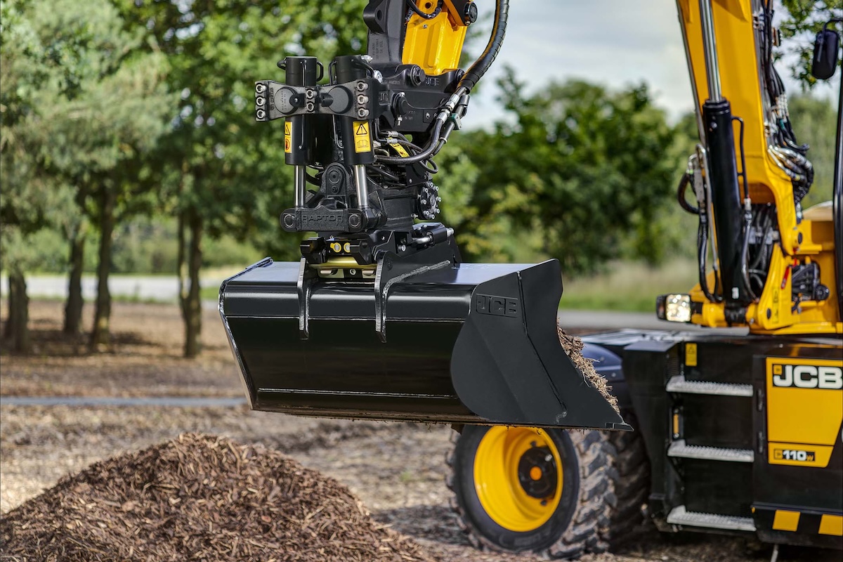 Raptor, il nuovo tilt-rotator di Jcb, permette una rotazione completa e un'inclinazione fino a 45 gradi